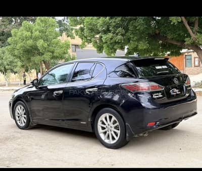 Lexus CT200h 2011