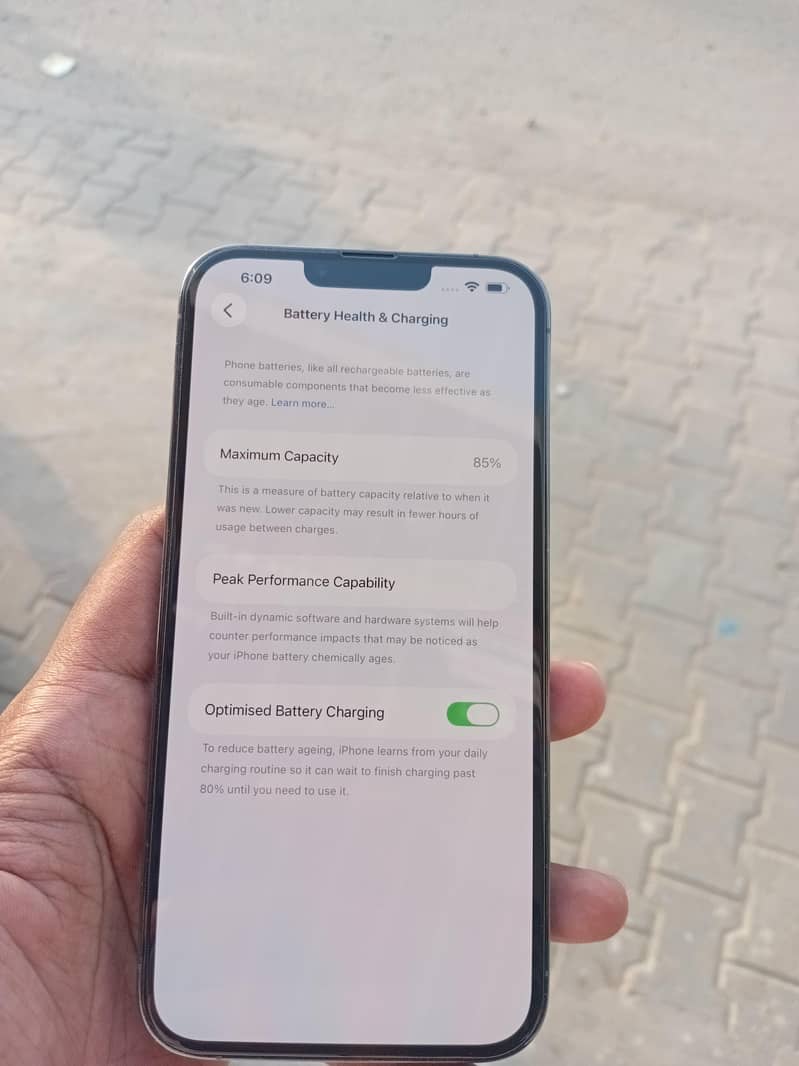 Apple iPhone 13 Pro Max 4