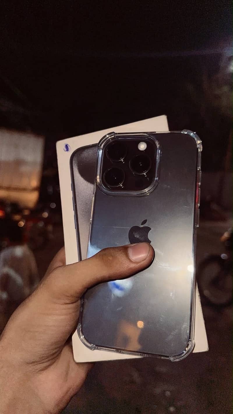 Apple iPhone 15 Pro 1