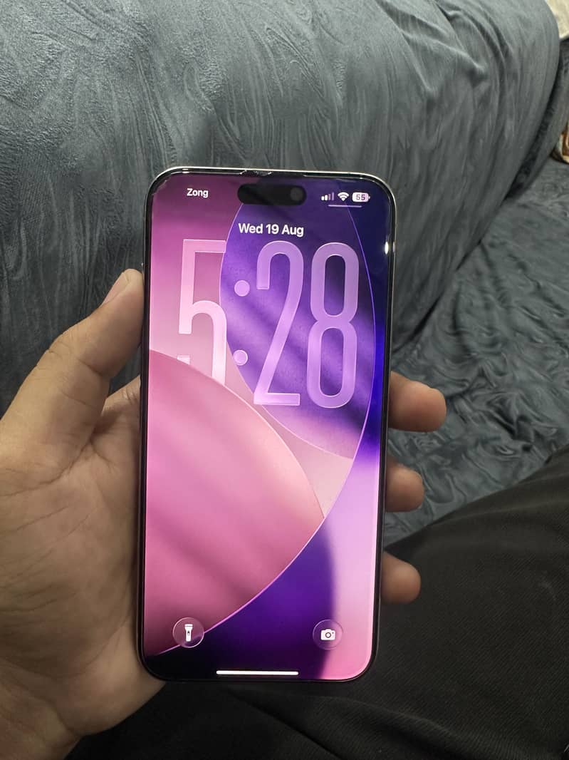 Apple iPhone 15 Pro Max 0