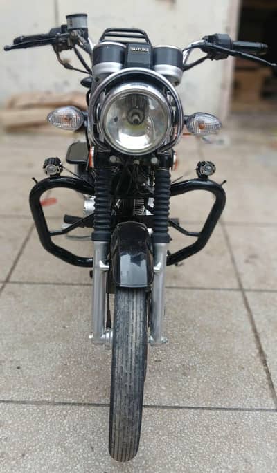 SUZUKI GS150