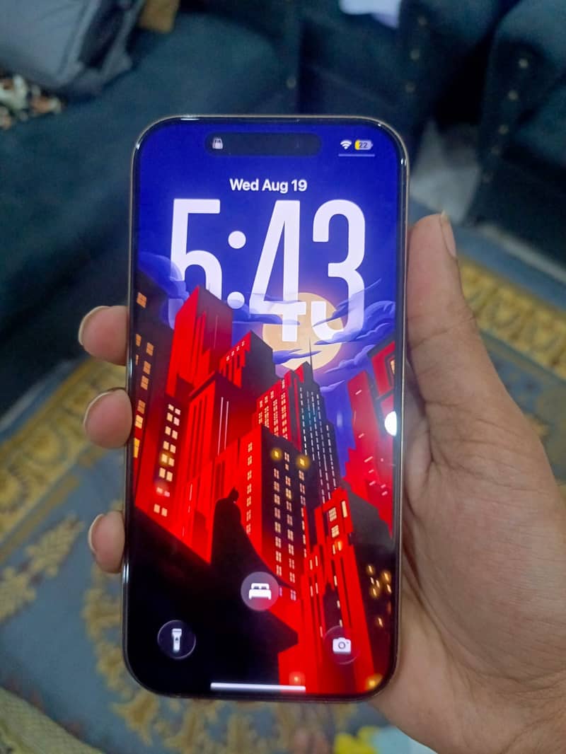 Apple iPhone 16 Pro 2
