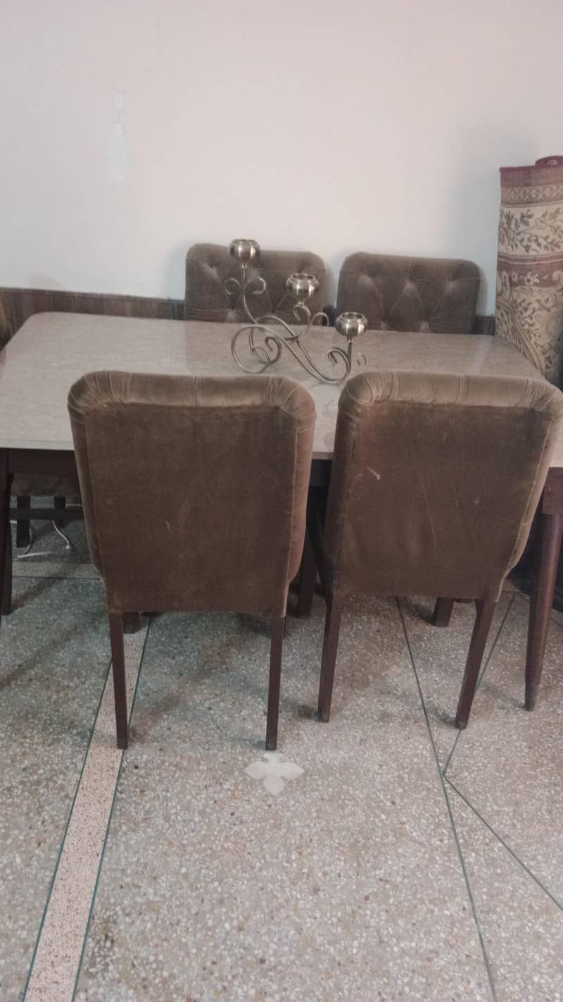 dinning table and room tables 0