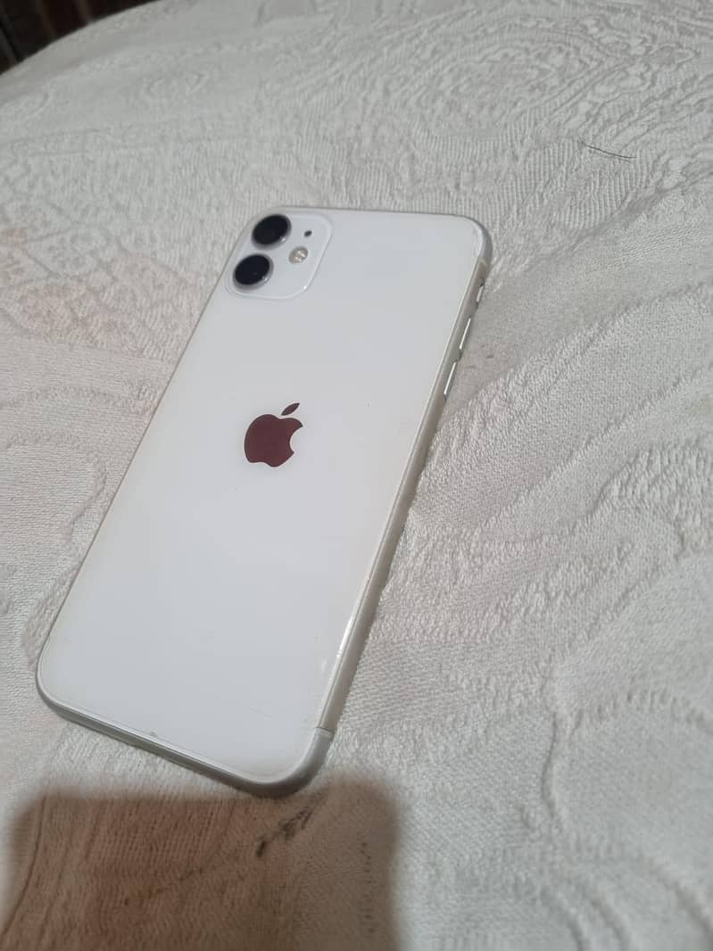 Apple iPhone 11 3