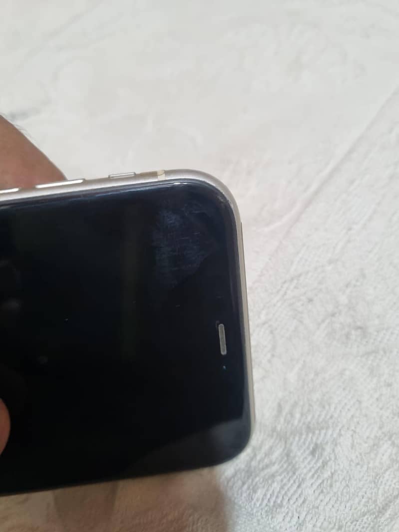 Apple iPhone 11 6