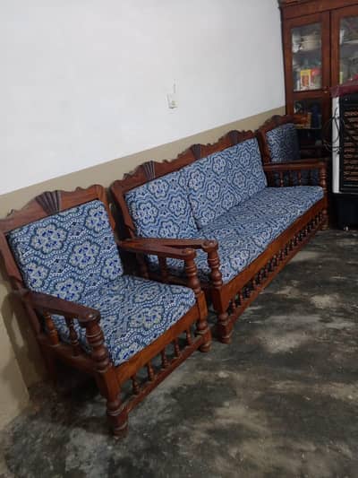 5 seaters wooden sofa set