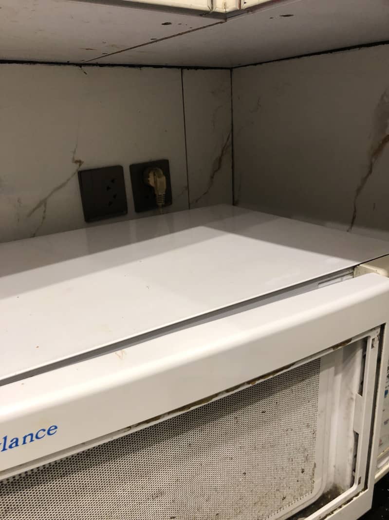 Dawlance Microwave 1