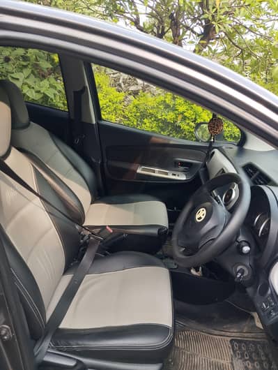 Toyota Vitz 2016