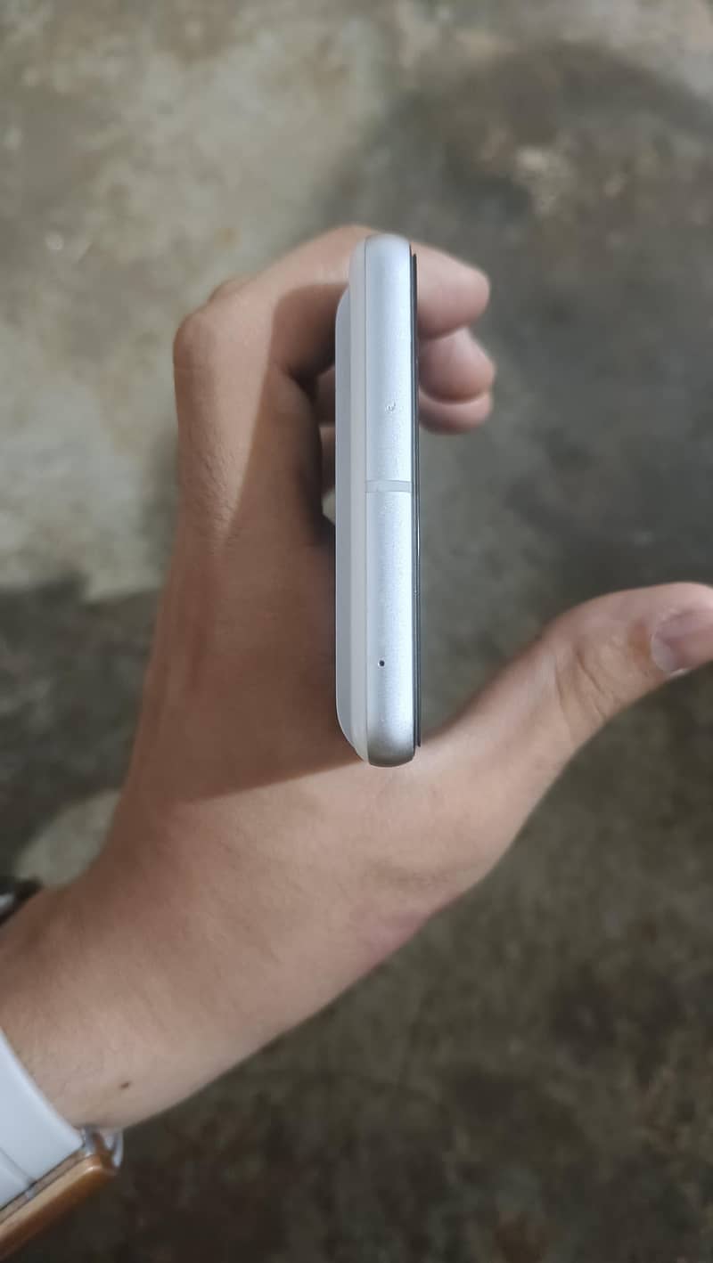 Google Pixel 7 5