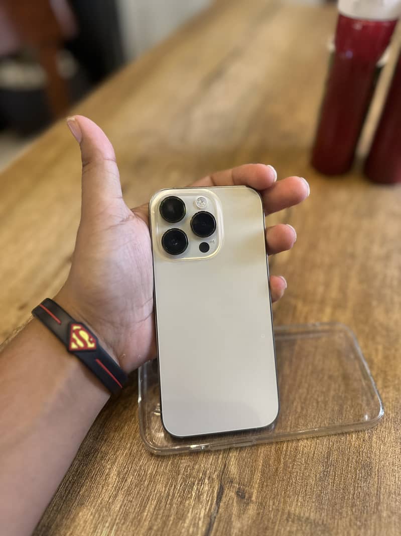 Apple iPhone 14 Pro 4
