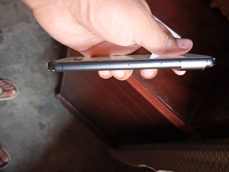 Google Pixel 8 5