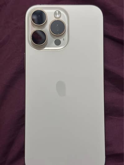 Apple iPhone 16 Pro jv