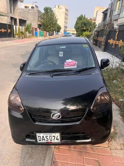 Daihatsu Mira 2011