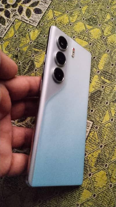 Tecno CAMON 40 Pro