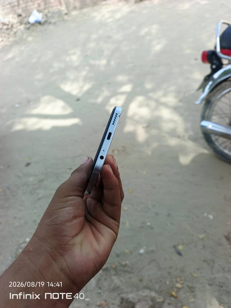 Tecno Spark 20 2
