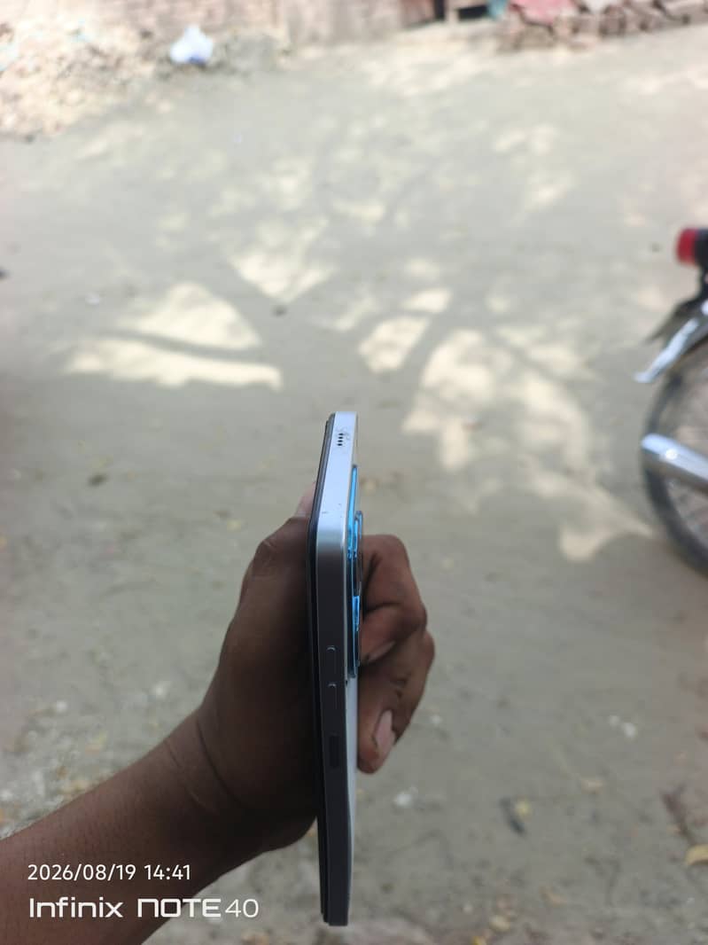 Tecno Spark 20 3