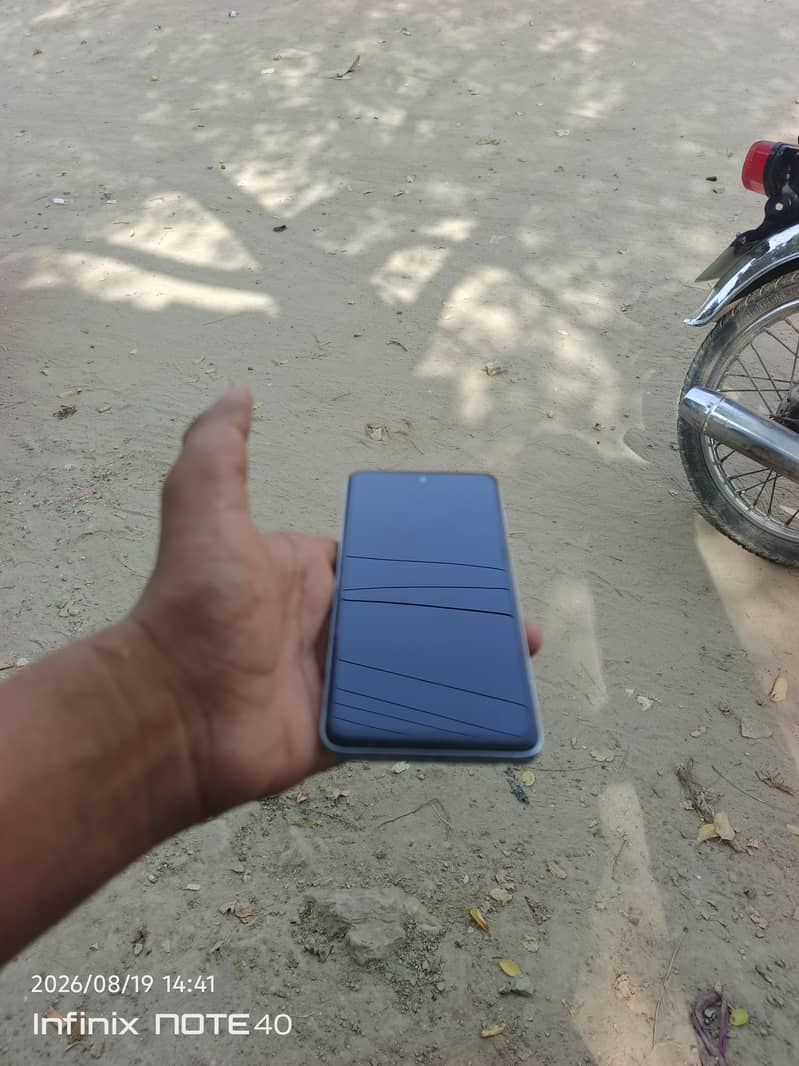 Tecno Spark 20 6