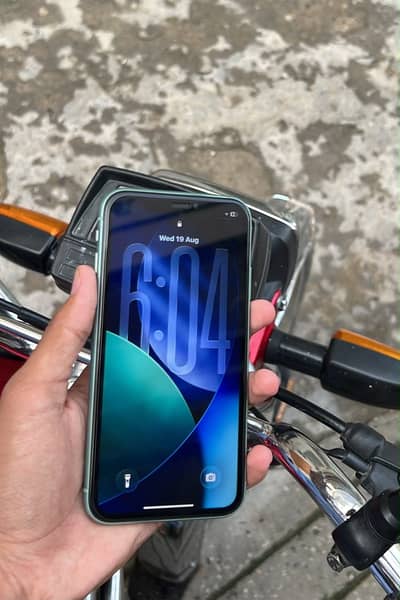 Apple iPhone 11