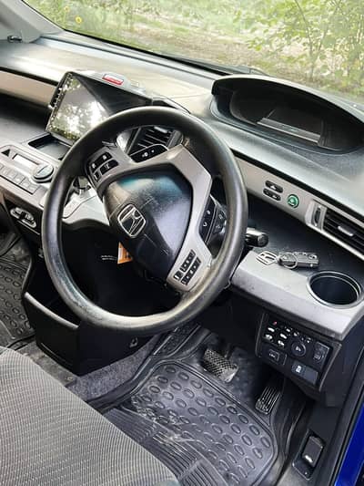 Honda Freed hybrid