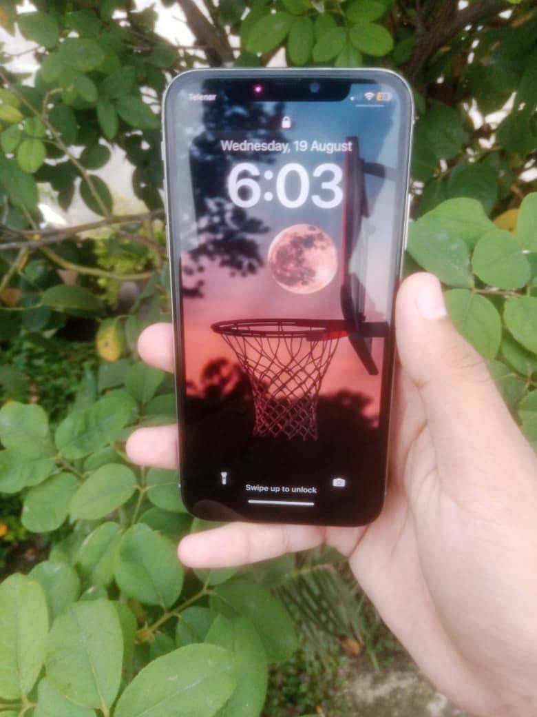 Apple iPhone X 2