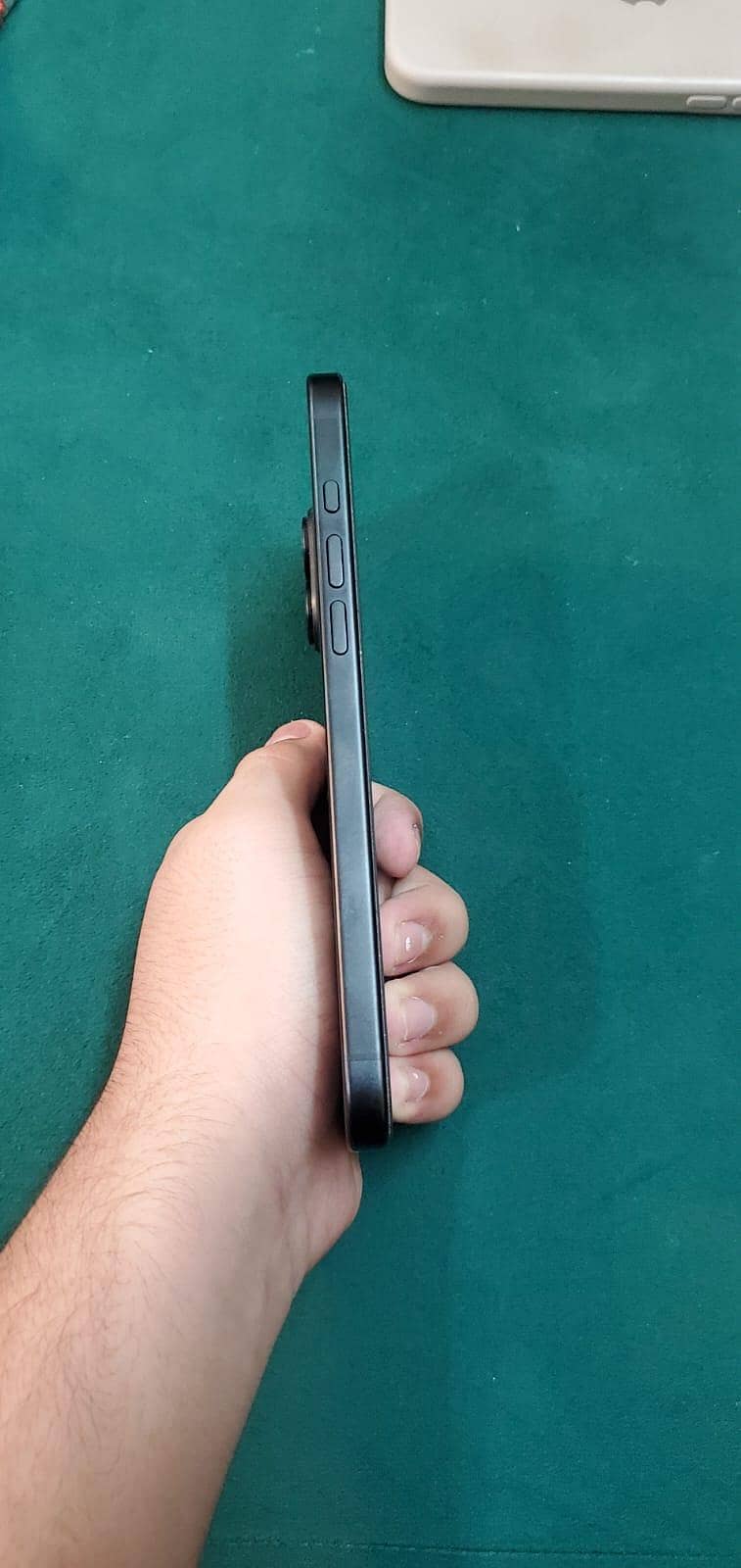 Apple iPhone 16 Plus 2