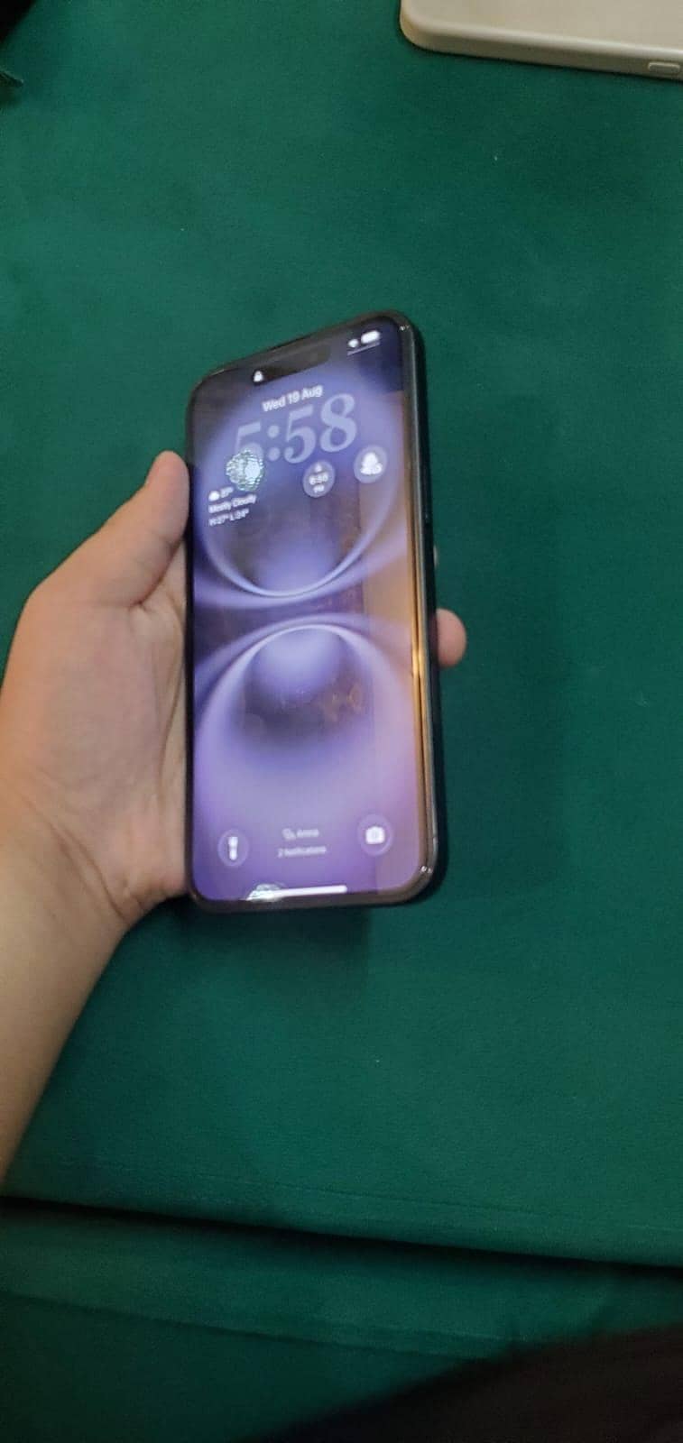Apple iPhone 16 Plus 8