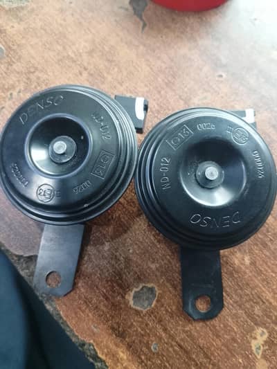 Toyota Altis genuine horn