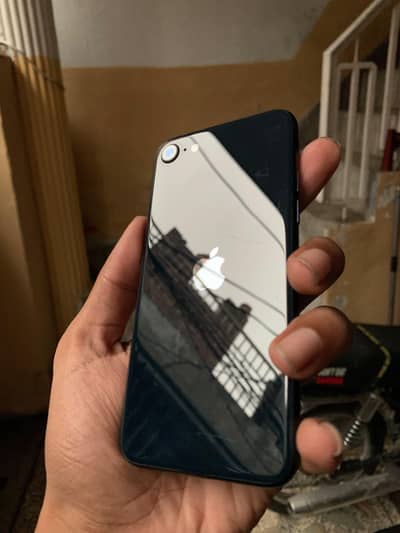 Apple iPhone SE