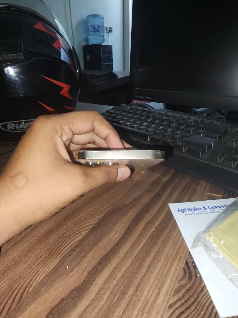 Apple iPhone 13 Pro Max 5