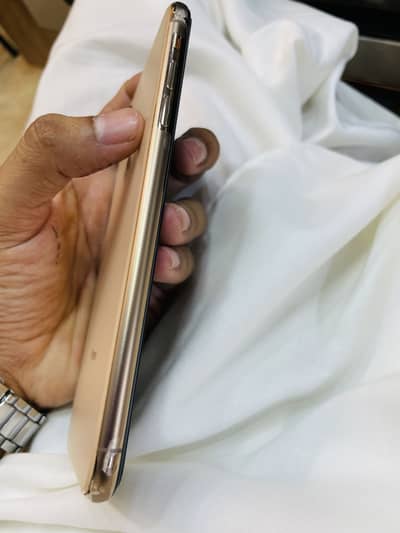 iPhone xsmax 64 gb pta approved