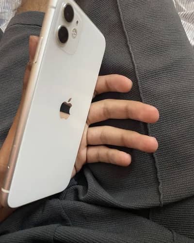 iPhone 11 all ok exchange all phone 64gb hai Seald set hai