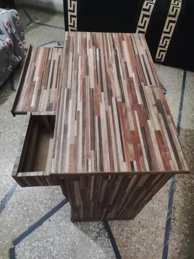 Desktop Computer Table