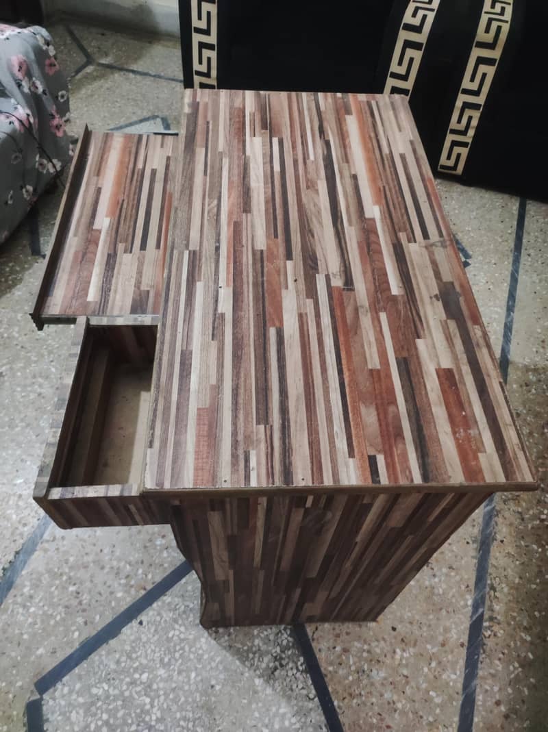 Desktop Computer Table 0