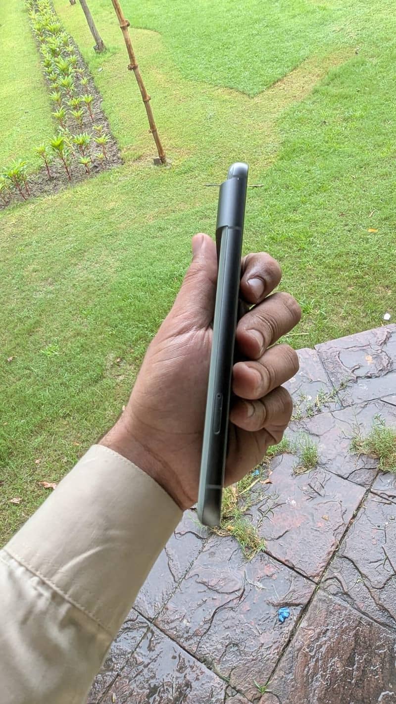 Google Pixel 8 3