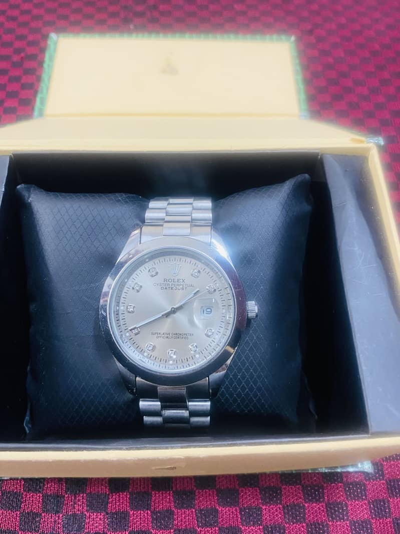 Good condition watch 1