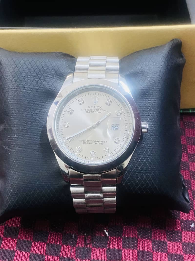 Good condition watch 2