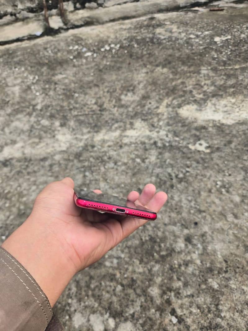 Apple iPhone 8 Plus 1