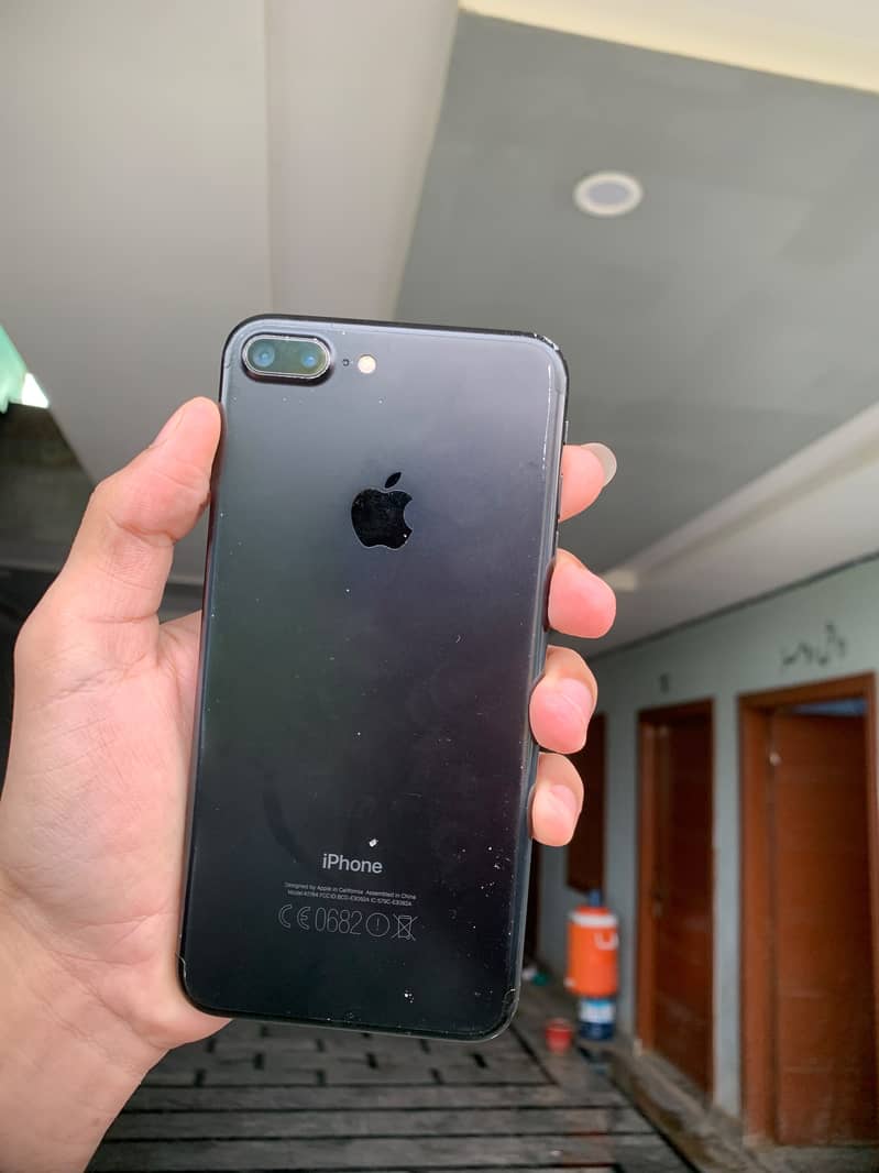 Apple iPhone 7 Plus 3