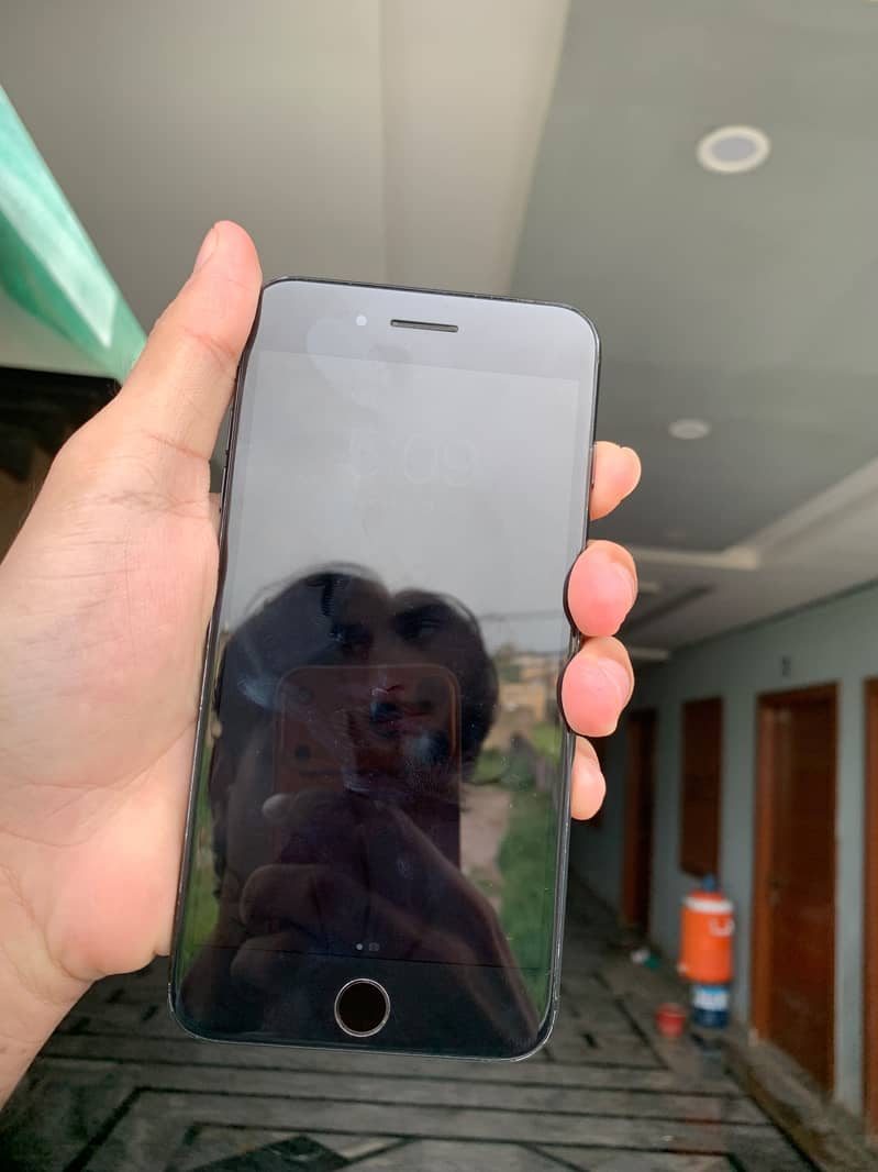 Apple iPhone 7 Plus 4