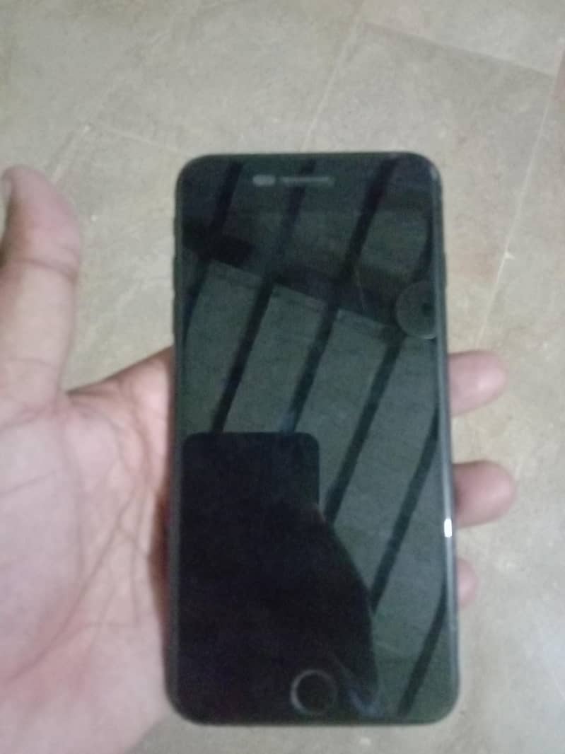 Apple iPhone 7 Plus 1