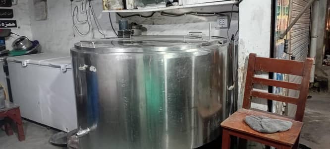 MILK CHILLER 620 LITRE URGENT SALE