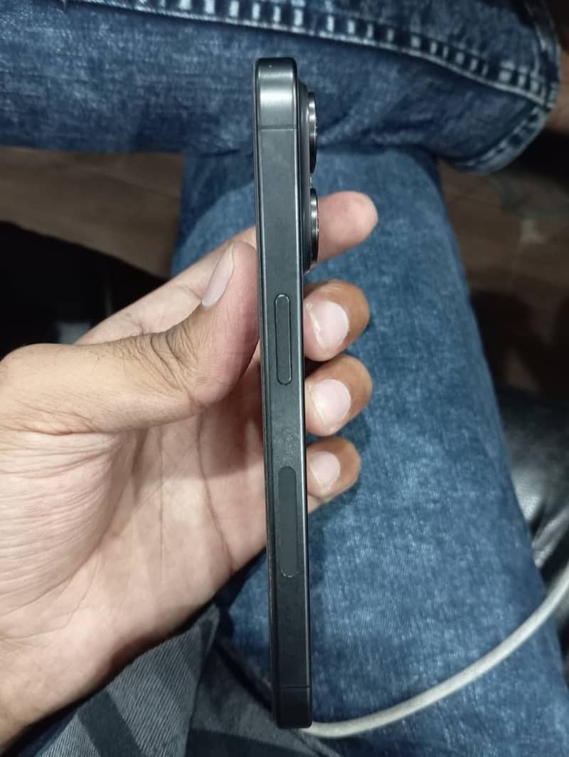 Apple iPhone 15 Pro 1