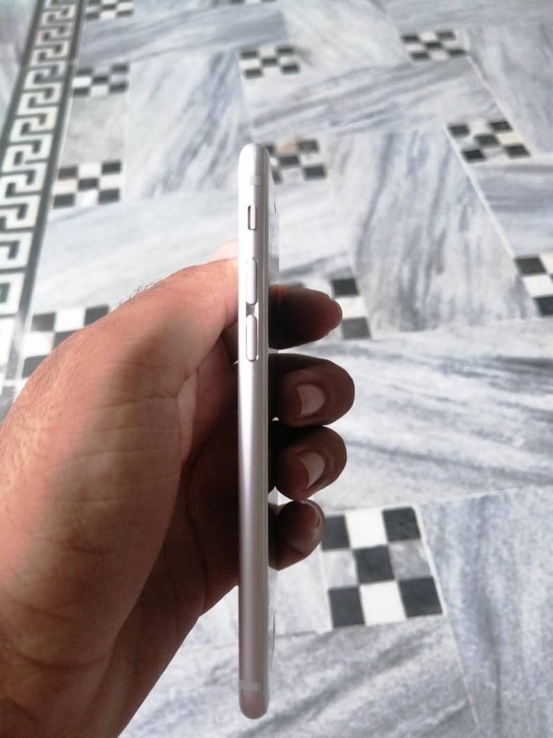 Apple iPhone 6 1