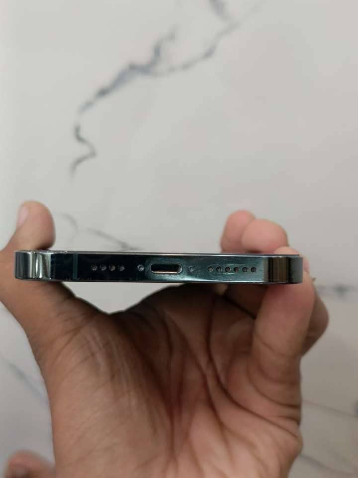 iPhone 13 Pro Max 0