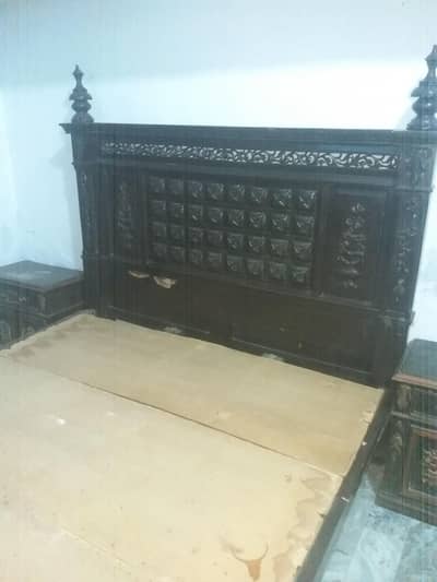 king bed site table. . chanouti bed
