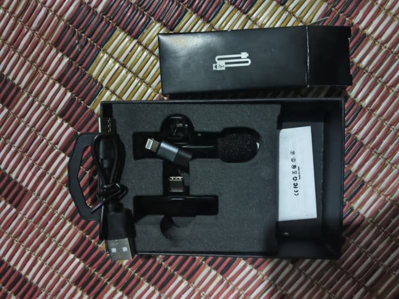 Wireless microphone 0