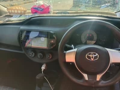 Toyota Vitz 2015