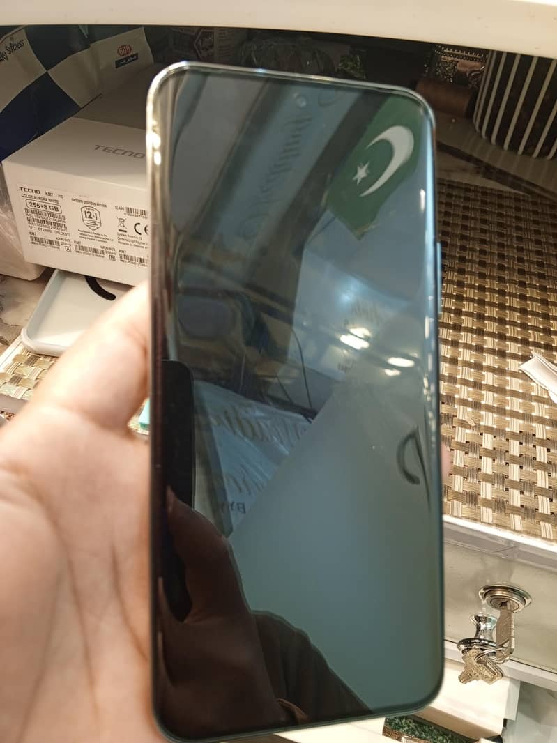 Techno spark 40 pro plus 0