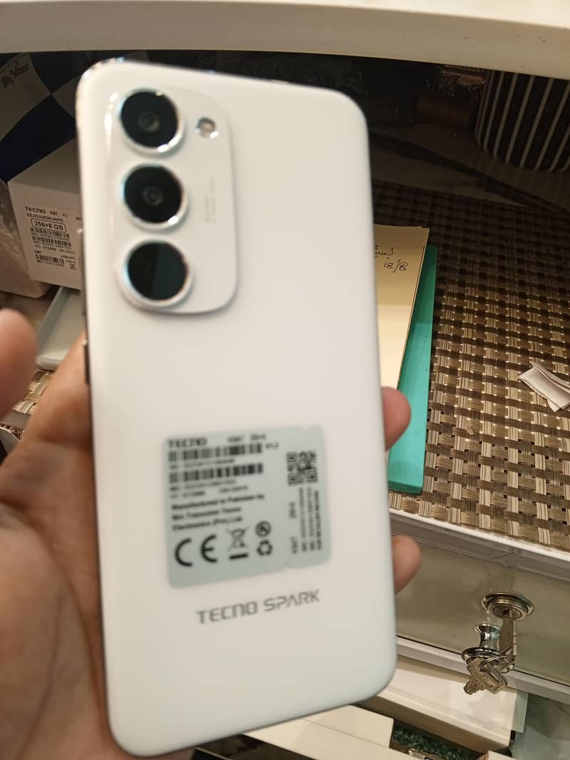 Techno spark 40 pro plus 1