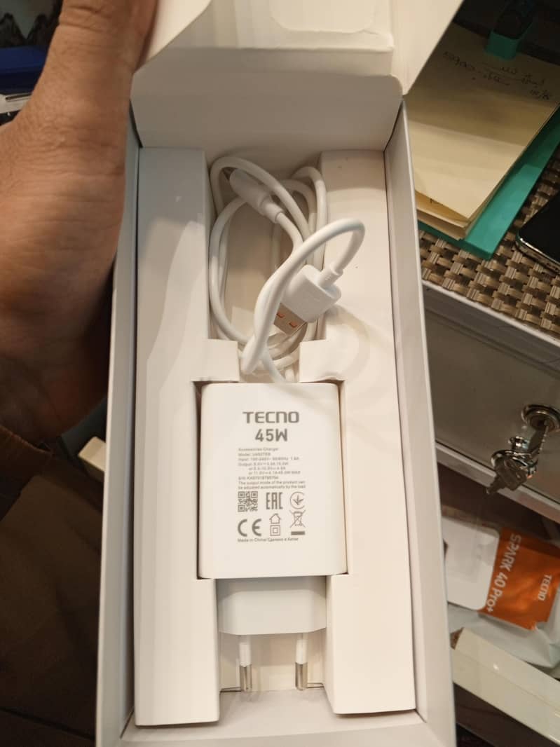 Techno spark 40 pro plus 3